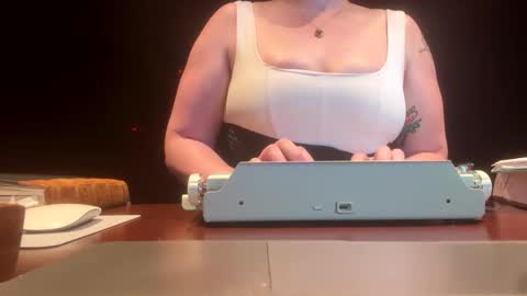 littlemissmee online show from March 9, 7:35 am