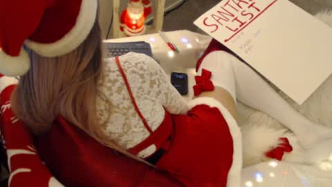 Snapshot of littleonecd chatting on December 12, 1:32 am Cadence online show from December 12, 1:32 am