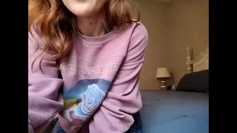 littlered_6969 online show from May 5, 7:41 pm