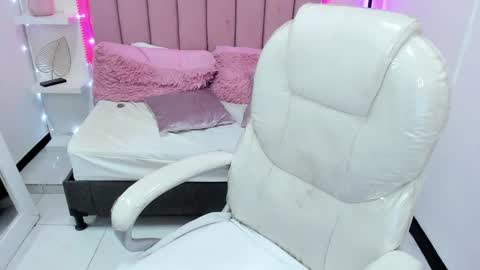  sofii  online show from September 10, 10:00 pm