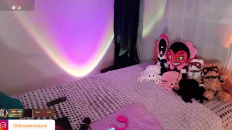 Valerie  online show from June 21, 3:57 am