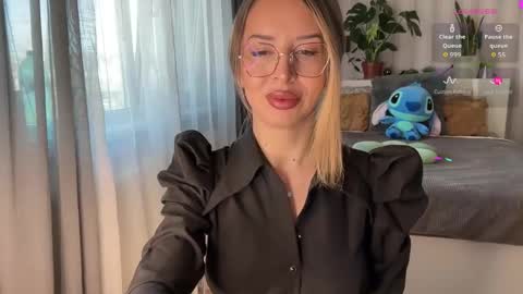 OnlyFans livia77   twitter liv20 4u online show from March 10, 7:56 am