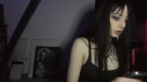 Liv Mirage online show from December 4, 12:43 am