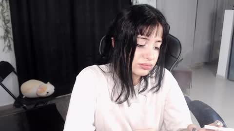 Elizabeth online show from February 3, 2:19 am