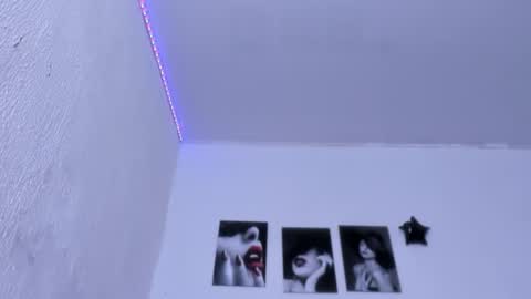 Snapshot of liza_25 chatting on October 19, 7:46 am liza_25 online show from October 19, 7:46 am