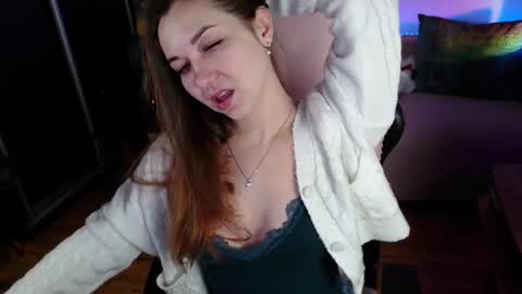 LIzaSwan online show from January 12, 1:18 pm