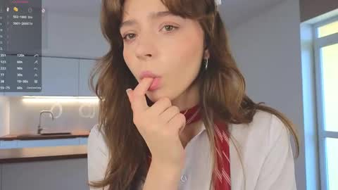 Hello there im Amelia Im new here Lets have fun online show from April 3, 3:24 am