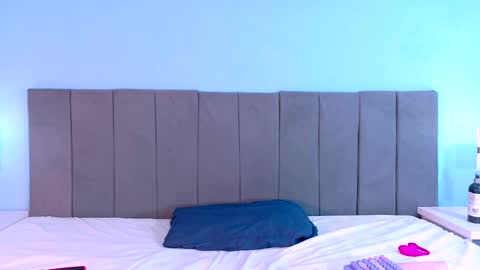 LIZZ   online show from April 16, 12:44 am