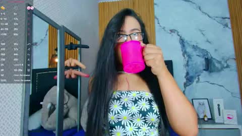 Liz  online show from March 25, 12:01 pm