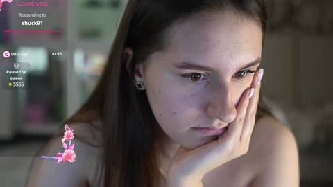 Snapshot of lizzi_fox chatting on January 8, 4:02 am Lizi-Fox online show from January 8, 4:02 am