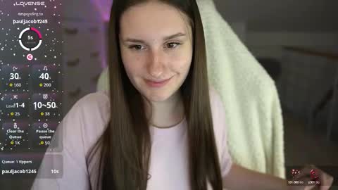 Snapshot of lizzi_fox chatting on September 23, 10:38 pm Lizi-Fox online show from September 23, 10:38 pm