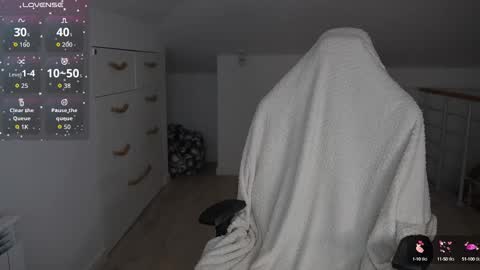 Snapshot of lizzi_fox chatting on October 19, 5:06 pm Lizi-Fox online show from October 19, 5:06 pm