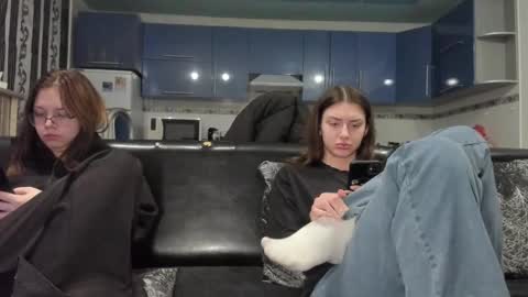 lizzi_muur online show from February 23, 3:40 pm