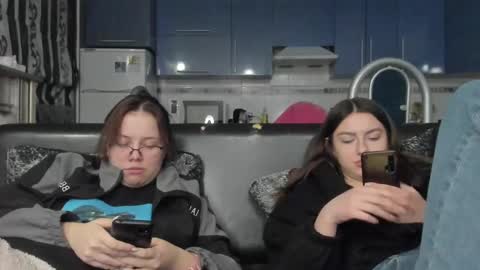 lizzi_muur online show from February 13, 4:07 pm