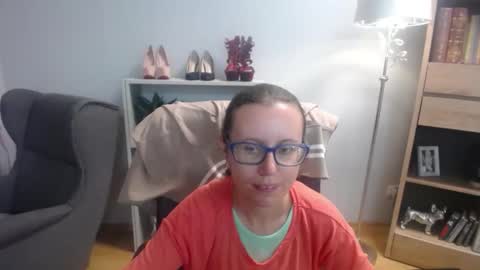 Snapshot of lizzy_sparkle chatting on September 22, 4:27 am Lizzy online show from September 22, 4:27 am