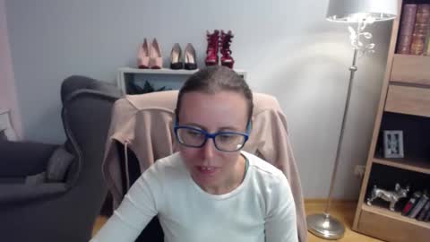 Snapshot of lizzy_sparkle chatting on September 24, 5:14 am Lizzy online show from September 24, 5:14 am