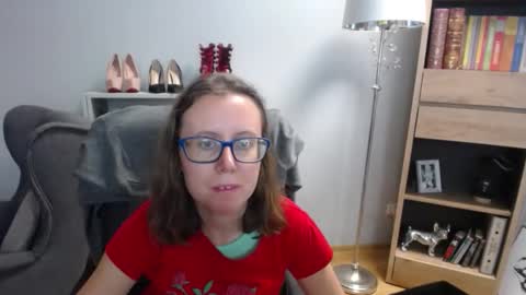 Snapshot of lizzy_sparkle chatting on September 16, 4:26 am Lizzy online show from September 16, 4:26 am