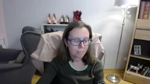 Snapshot of lizzy_sparkle chatting on September 25, 5:47 am Lizzy online show from September 25, 5:47 am