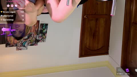 Snapshot of lizzymontana chatting on January 15, 7:05 am Liz  online show from January 15, 7:05 am