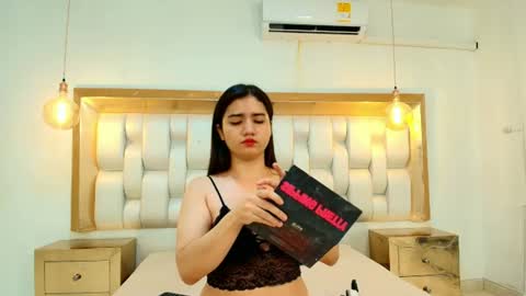LIZZY RAVEN online show from July 2, 11:37 am