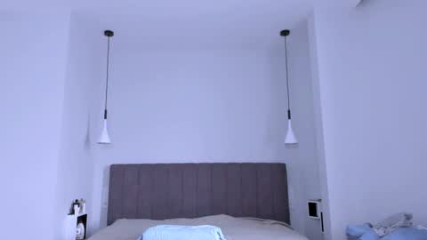 ljusj000 online show from January 21, 11:24 am