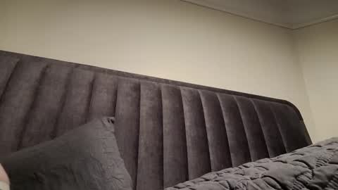 lkn4it1 online show from January 24, 9:47 pm