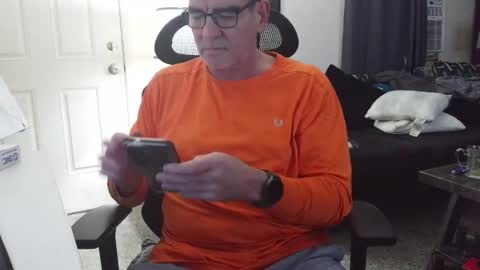 LongDick Daddy online show from November 30, 9:44 pm