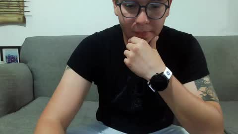 Lobo online show from April 6, 11:28 pm