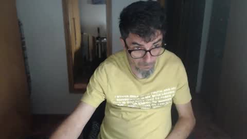 lobosolitario73 online show from September 24, 1:01 am