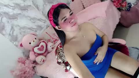 Thea online show from February 9, 8:22 pm