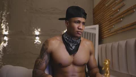 logan_varela online show from March 13, 3:04 pm