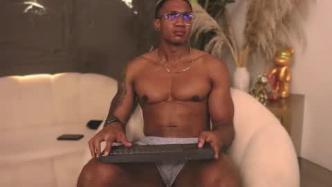 logan_varela online show from February 20, 1:25 am