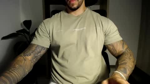 Logan Wolfp online show from May 11, 3:02 am