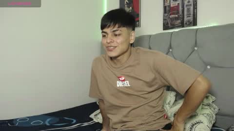 loganjhonson19 online show from January 11, 4:07 am