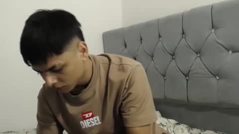 loganjhonson19 online show from February 18, 4:01 am