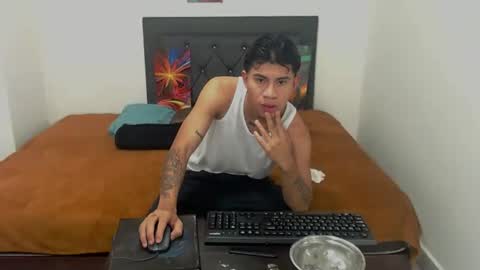 logannthh online show from October 23, 9:55 am