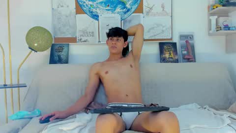 loganoficialx online show from February 3, 6:12 pm