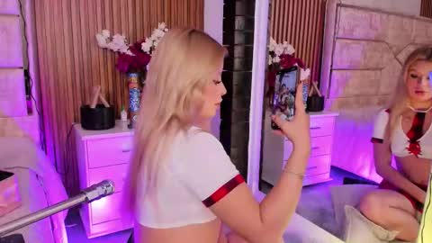 Lola Angel online show from February 25, 8:12 pm