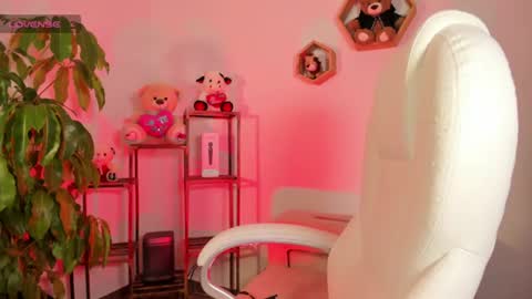 Lola online show from August 4, 12:50 am