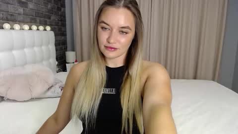 Victoria online show from October 3, 4:15 pm