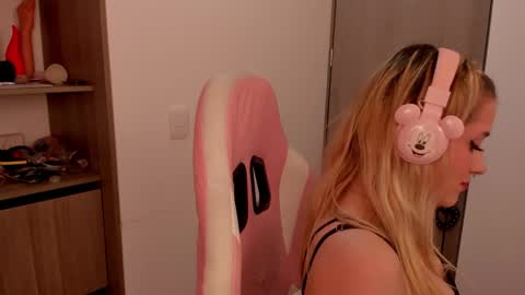 Lolly  online show from February 15, 2:58 am