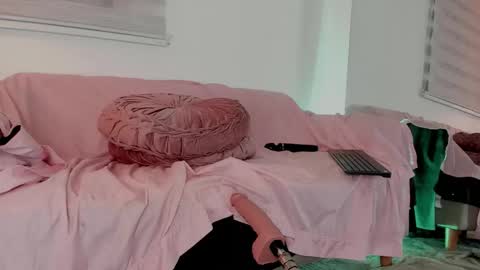 Lolly online show from February 3, 6:22 am