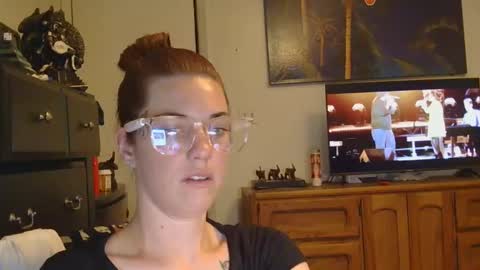 london lovesss online show from September 27, 5:05 am