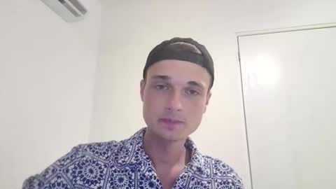 london_tomy online show from November 26, 4:21 am