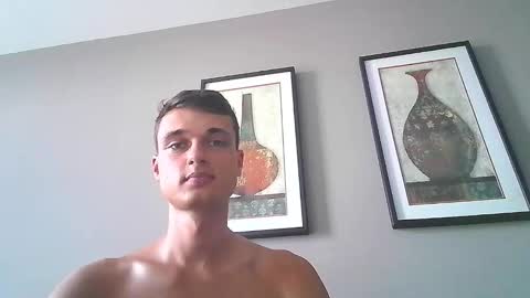 london_tomy online show from February 21, 9:40 pm