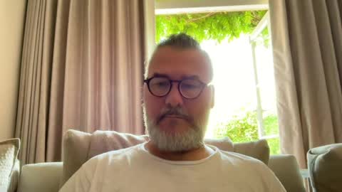 EnglishBear online show from June 23, 11:06 am