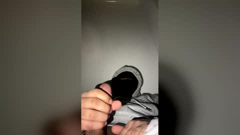 londonluxelad online show from February 15, 7:10 am