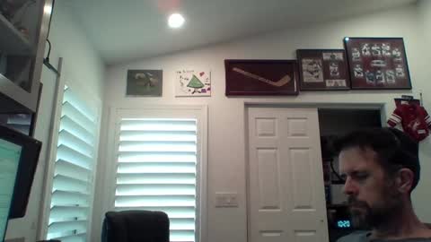 lookyherre online show from April 2, 5:20 pm