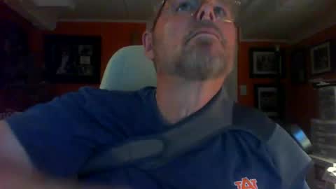loosegravl online show from July 11, 6:55 pm