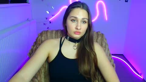 Lora online show from February 24, 12:30 pm